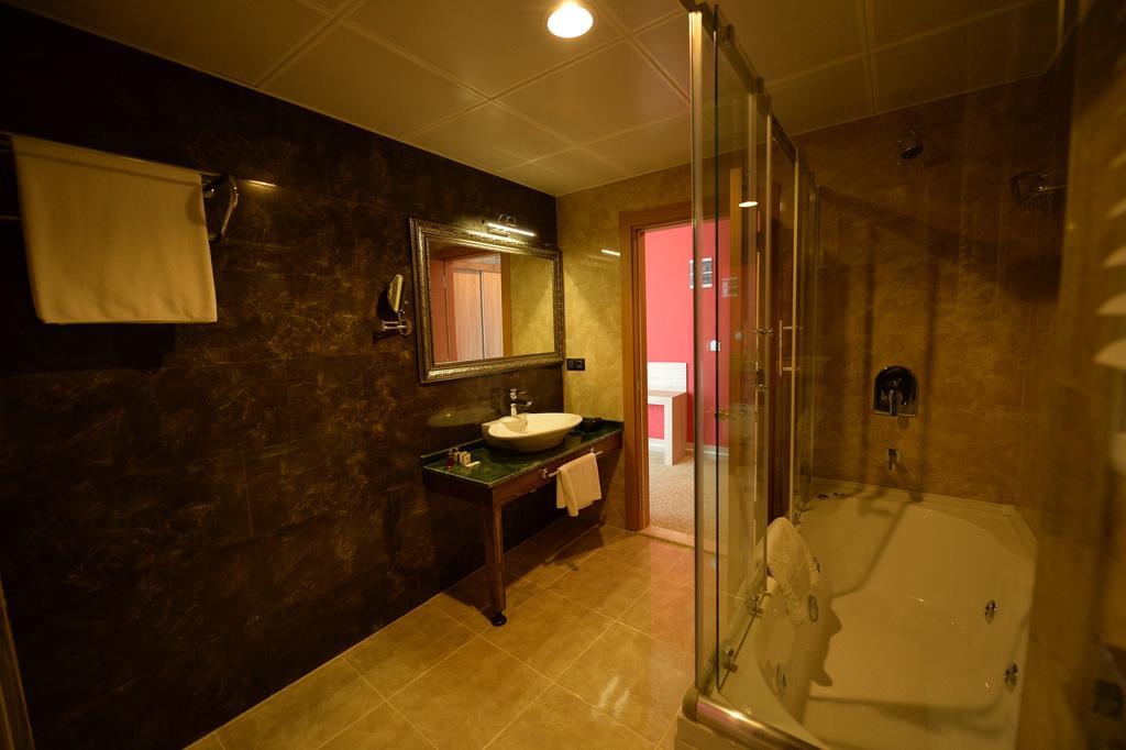 Neba Royal Hotel Samsun Phòng bức ảnh